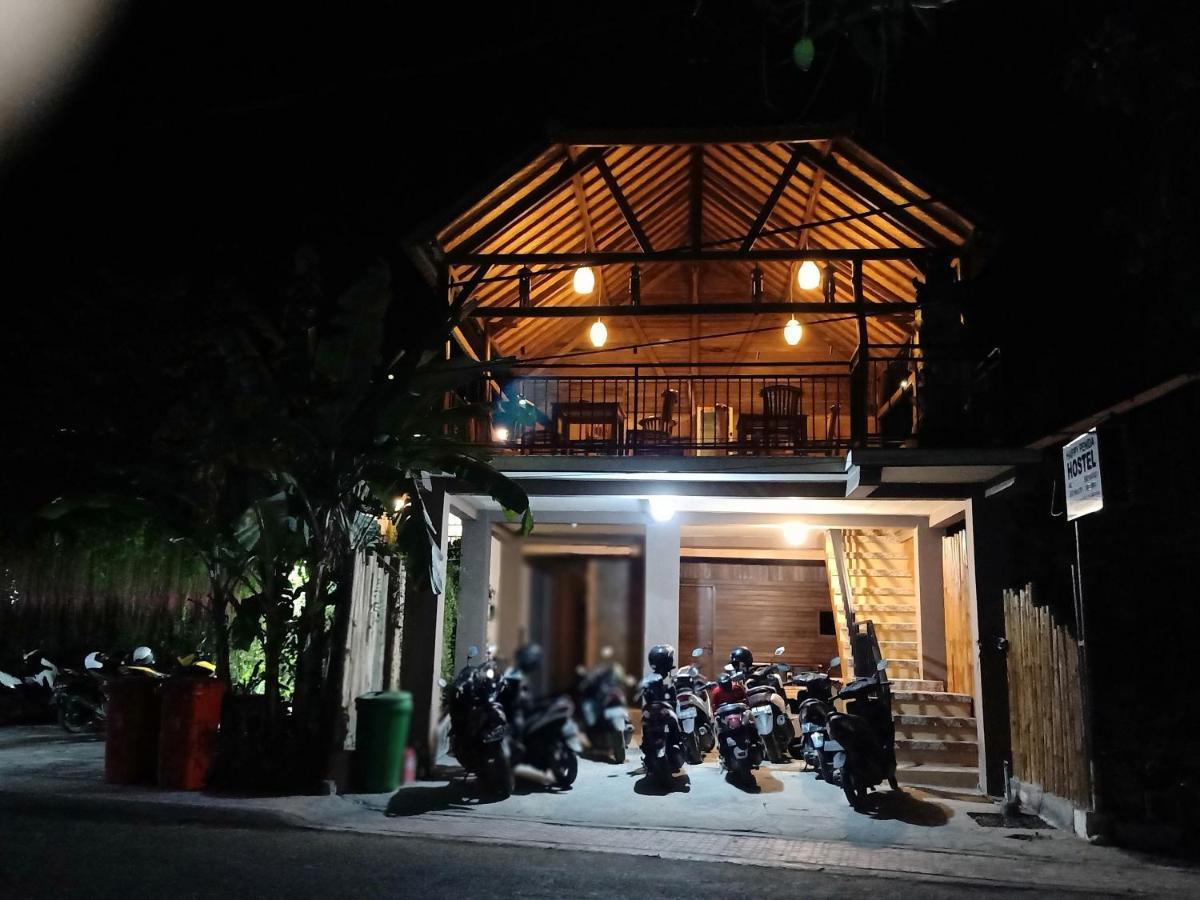 Happy Penida Hostel Toyapakeh Bagian luar foto